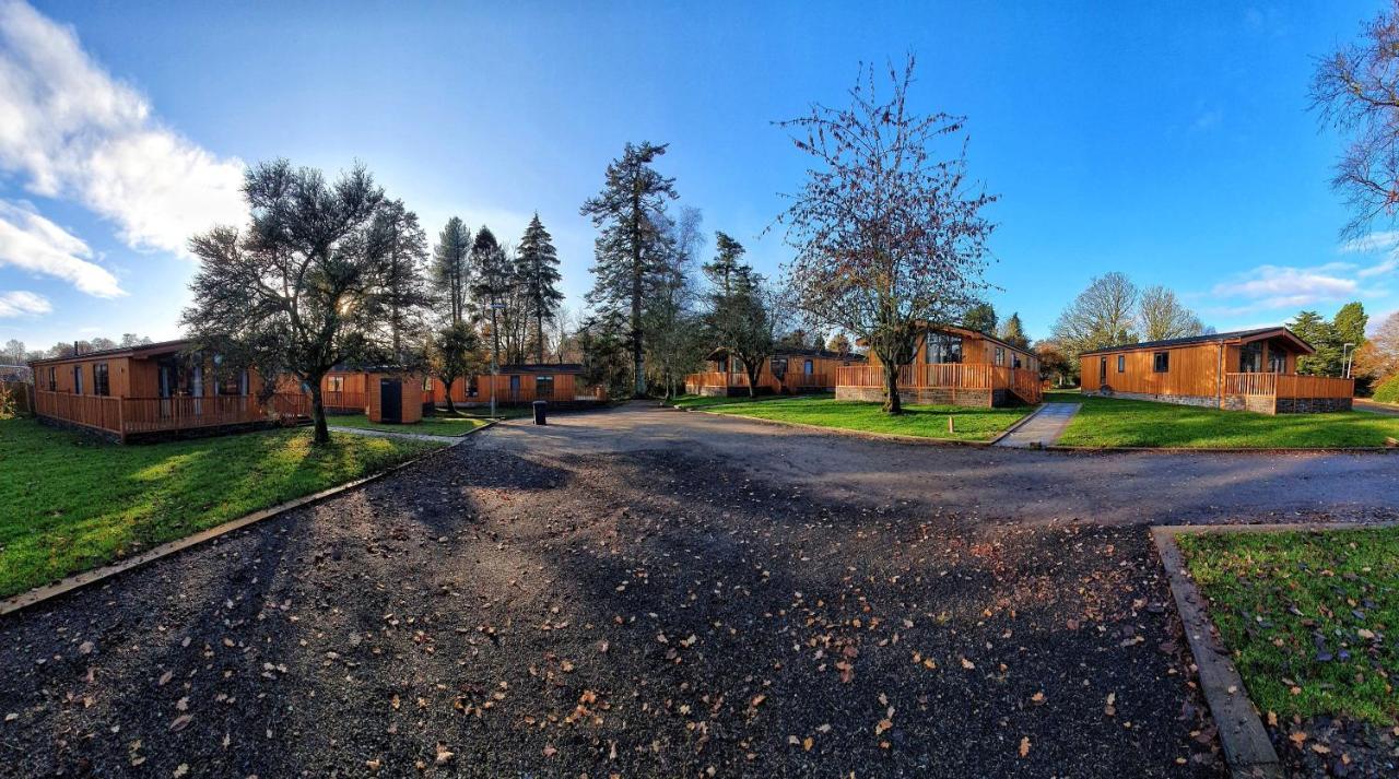 Skyline Lodge Loch Lomond Castle Lodges Balloch Ngoại thất bức ảnh